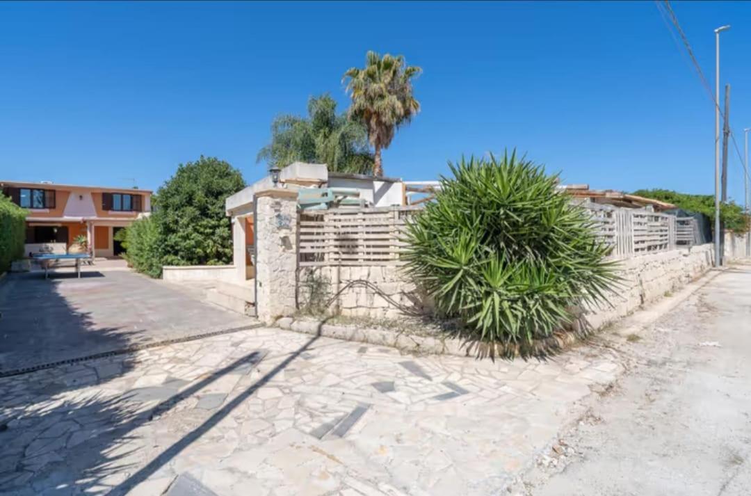 Villa Con Piscina Al Mare Оньина Экстерьер фото