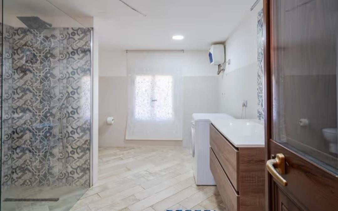 Villa Con Piscina Al Mare Оньина Экстерьер фото